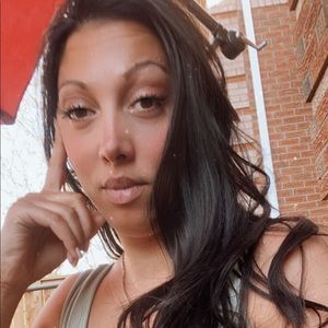 Meet your Posher, Bianca